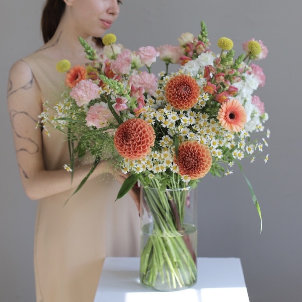 Field bouquet in a vase -  Размер M 