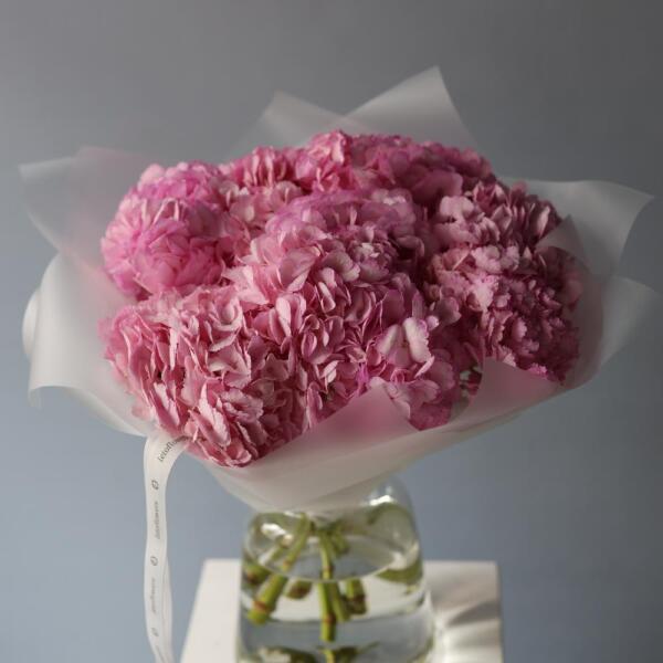 Colombian Hydrangeas in a vase - 9 гортензий