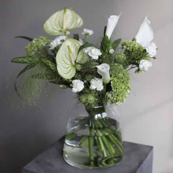 Green bouquet in a vase - Размер M