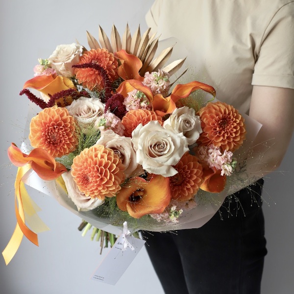 Signature bouquet "Leo" - Размер M