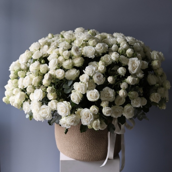 Spray Roses in a basket - Размер XL