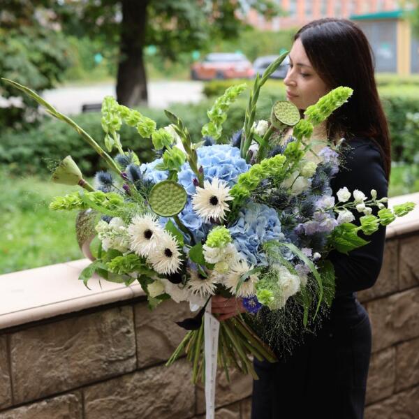 Sky-blue signature bouquet - Размер XL