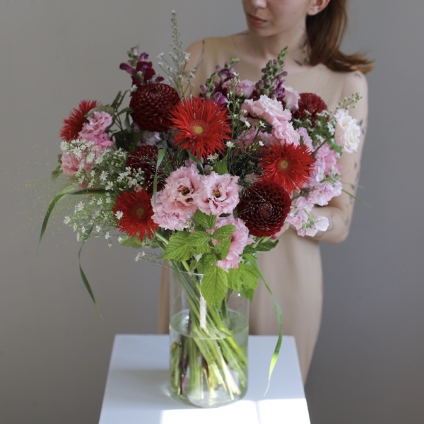 Field bouquet in a vase - Размер M