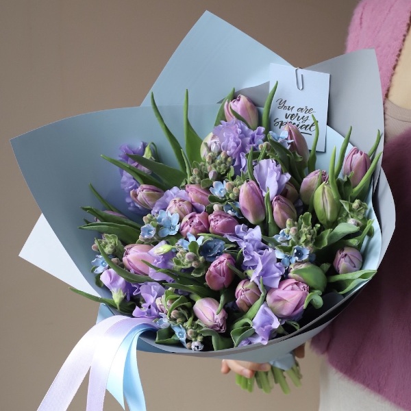 Tulip with Oxypetalum and Sweet pea - Размер S