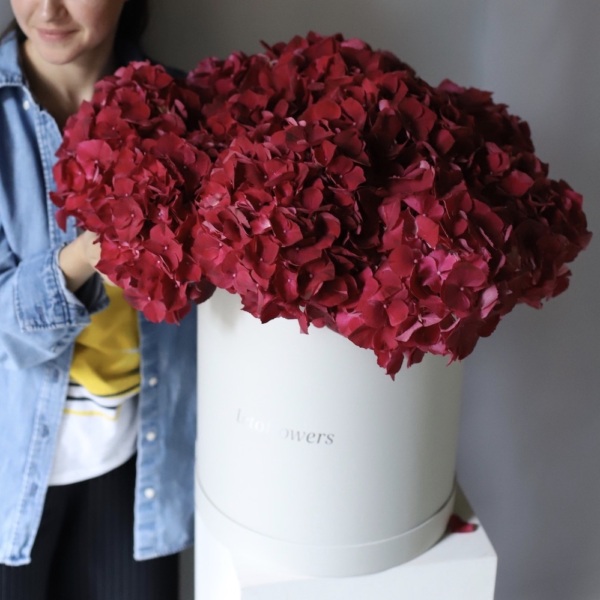 Hydrangeas in a hat box - Размер L