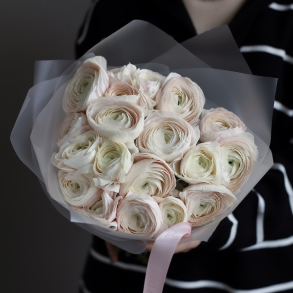 Light-Pink Ranunculus - 19 ранункулюсов