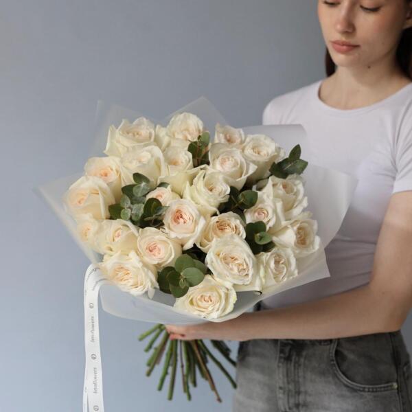 White Ohara Rose - 23 роз