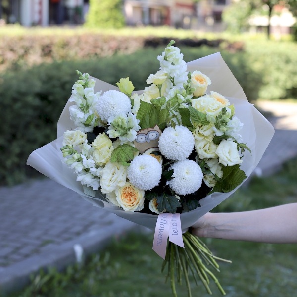 Bouquet for student "The mystery of the third planet" - Размер S 