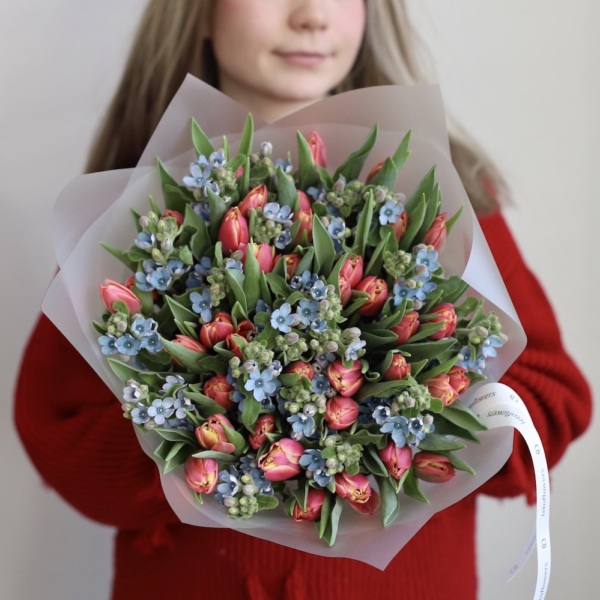 Tulips with Oxypetalum -  Размер L 
