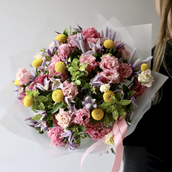 Lisianthus with Clematis, Craspedia and Lagurus - Размер L