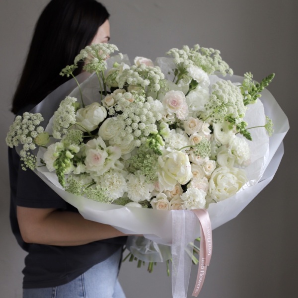 Creamy white signature bouquet - Размер L 