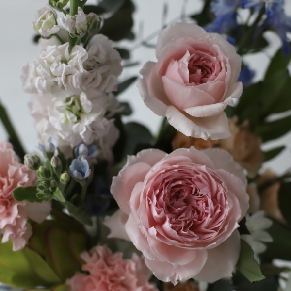 Spring bouquet in a vase - Размер M