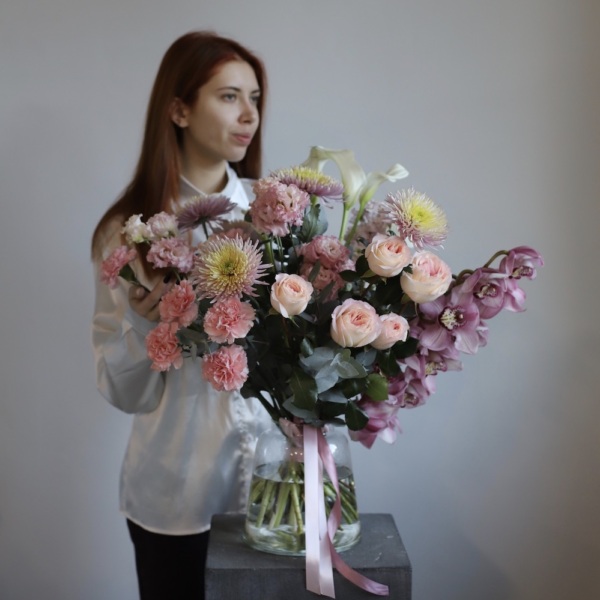 Flower subscription "From The chief florist" (4 deliveries) - Размер M