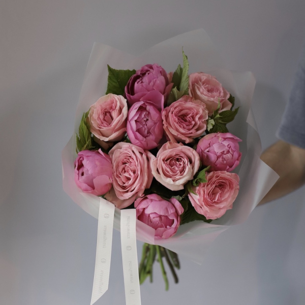 Peony with Garden Roses - Размер S