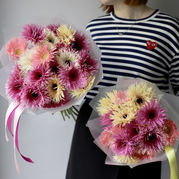 Curly Gerbera - Букет из 29 гербер и 19 гербер