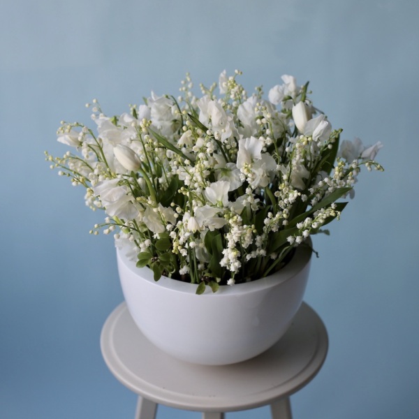 Lilies of the Valley with spring flowers in a ceramic pot - Размер XL 