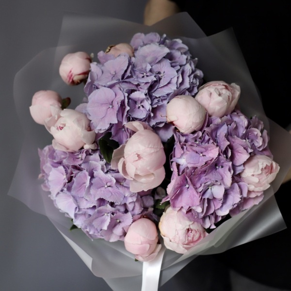 Peony with Hydrangea, light -  Размер M 