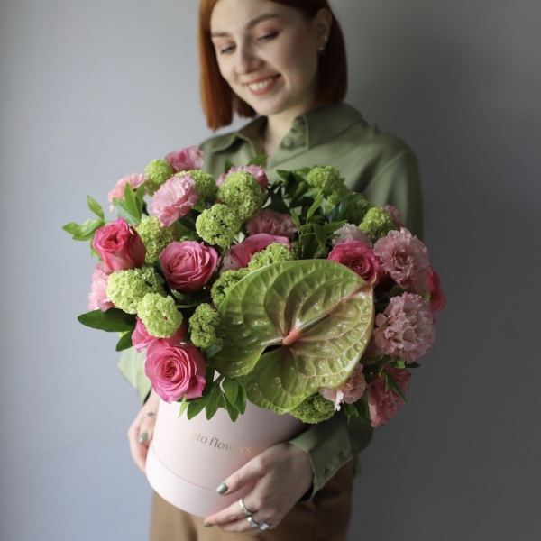 "Raspberry Fresh" Compliment in a hat box