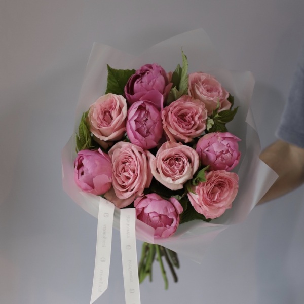 Peony with Garden Roses - Размер S