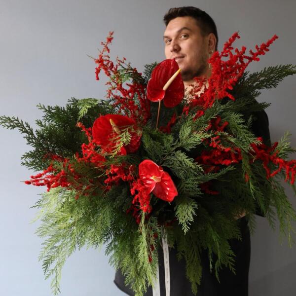 Winter bouquet "Red Velvet" -  Размер M