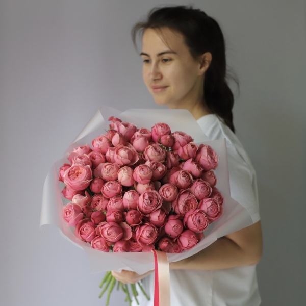 Silva Pink spray rose -  19 кустовых роз 