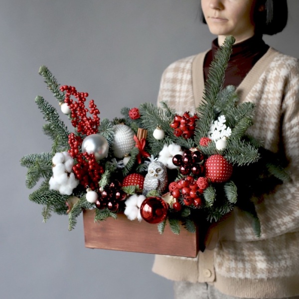 New Year wooden box 'Berries on snow' - Размер M