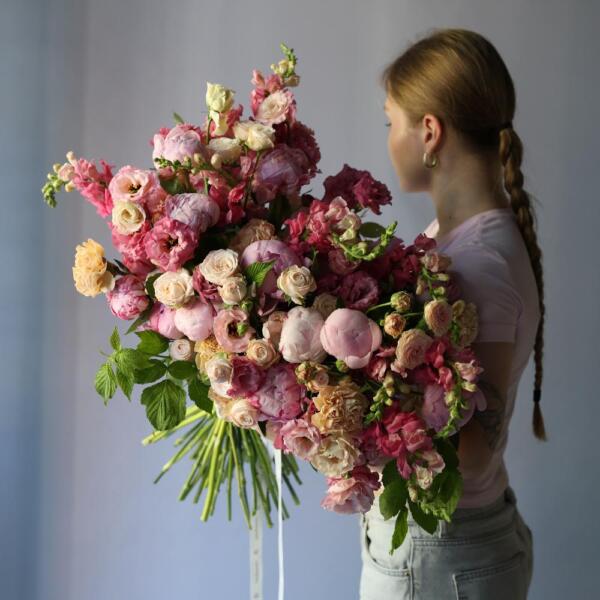 Designer bouquet "Flower Brut" - Размер XL