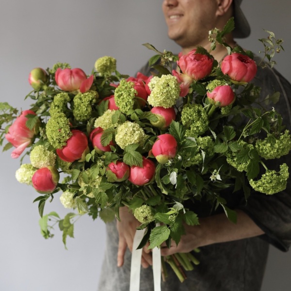 Peonies with Viburnum - Размер M