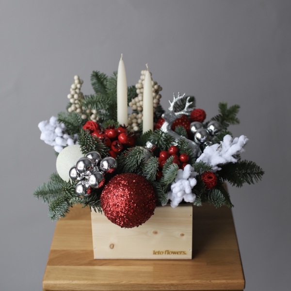 New Year wooden box 'Berries on snow' - Размер S