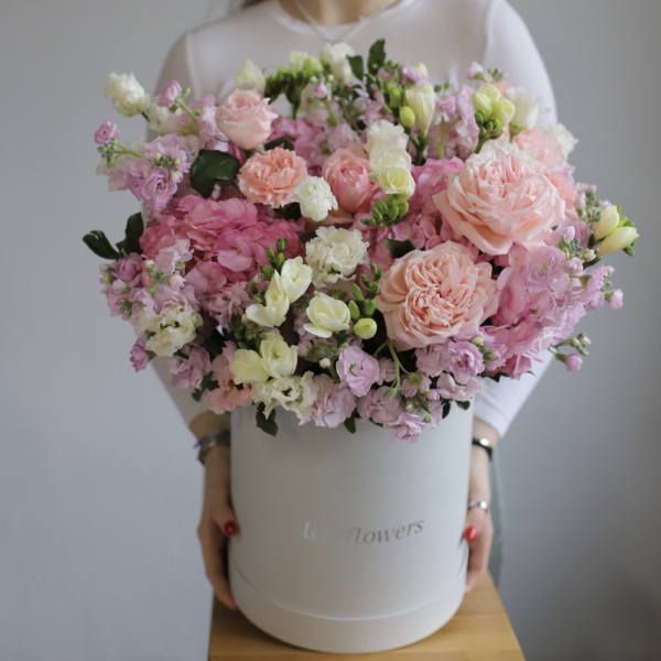 Pink signature hat box - Размер XL