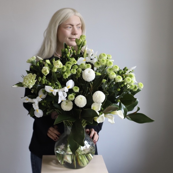 Green bouquet in a vase - Размер L (ваза может отличаться)