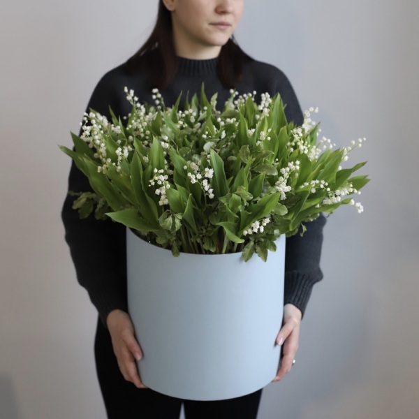 Lily of the Valley in a hat box -  Размер XL 