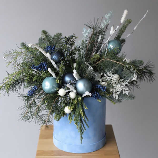 New Year hat box 'The hare' -  Размер M 