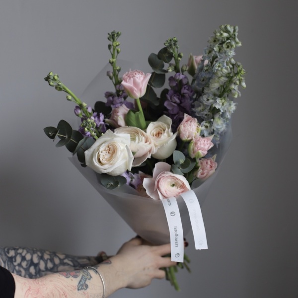 Surprise on a florist taste, light -  Размер S 