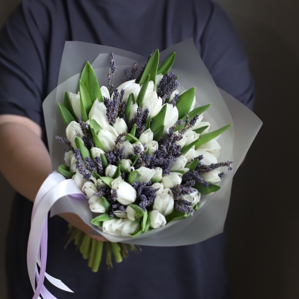Tulips with Lavender Tulips with Lavender - Размер L