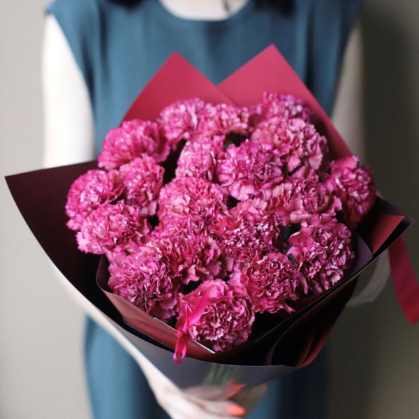Raspberry Carnations - 19 гвоздик