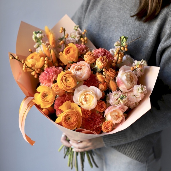 Orange signature bouquet -  Размер M 