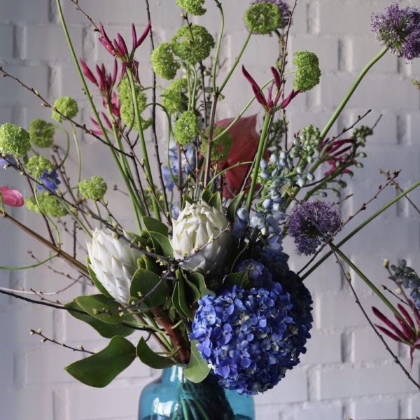 Flower subscription "Long-lasting" (4 deliveries) - Размер L (ваза может отличаться)