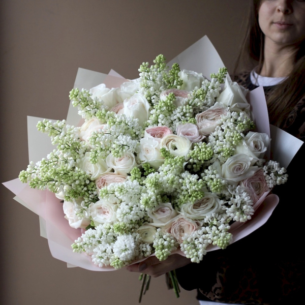 Garden Roses with Ranunculus and Lilac, light - Размер XL