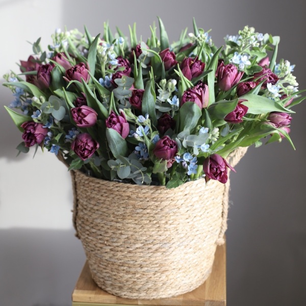 Basket with Tulips and Oxypetalum - Размер L