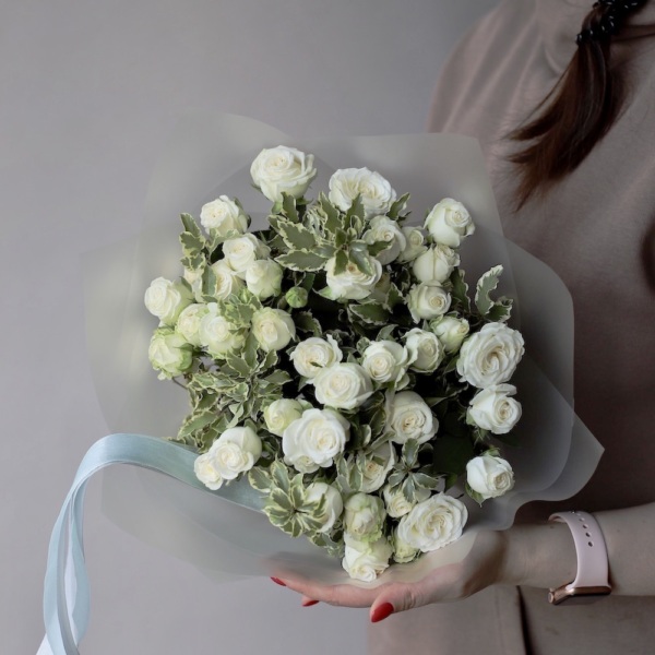 Miss Bombastic spray rose - 9 кустовых роз 