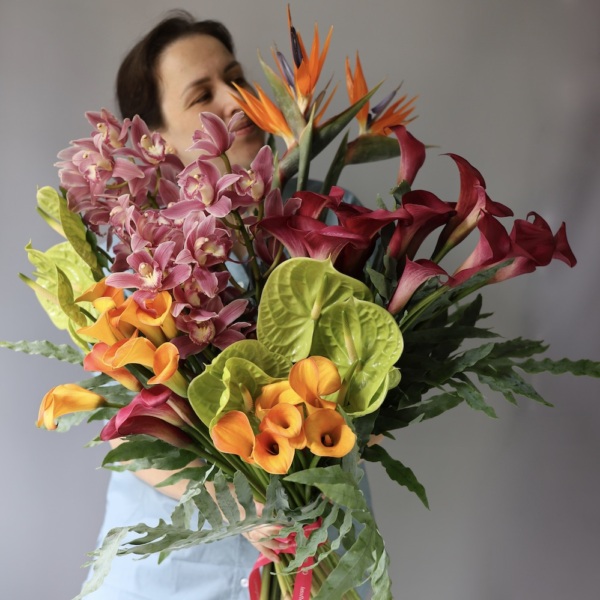 Signature Bouquet 'White Lotus' - Размер XL