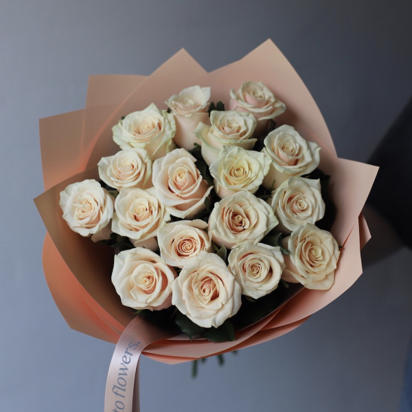 Creamy roses - 17 роз