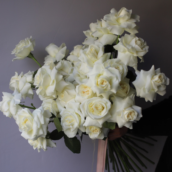 Bouquet of roses "Creamy Gelato" - 25 роз