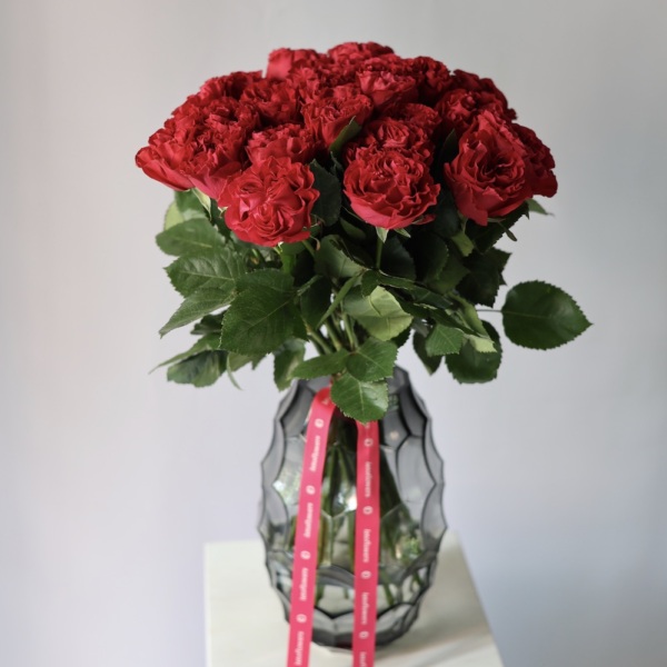 Garden Roses in a vase -  23 розы 