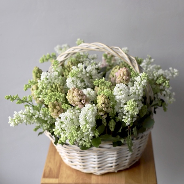 Hyacinthus and Lilac in a basket - Размер M 