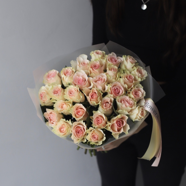 Pink and green roses - 29 роз 