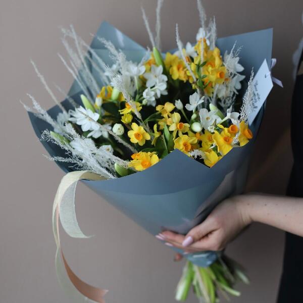 Daffodils with Dry flowers - Размер M