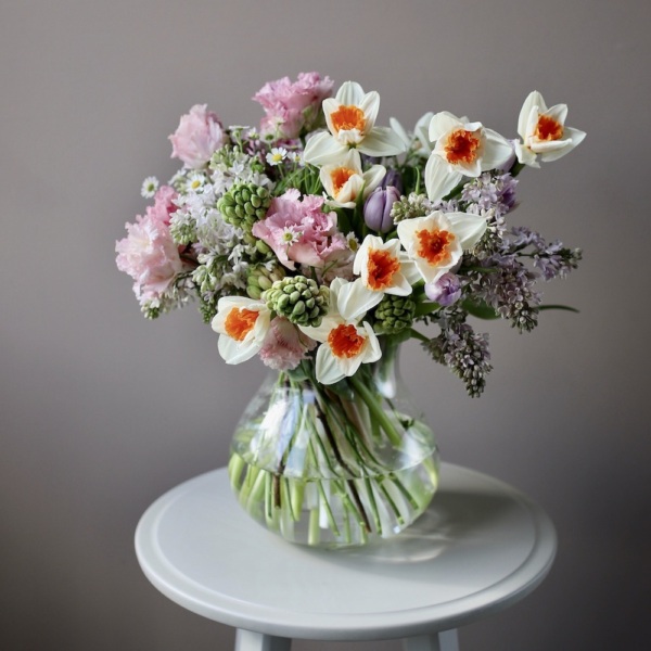 Spring bouquet in a vase - Размер M 