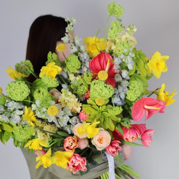 Signature bouquet 'Breath of Spring' - Размер L